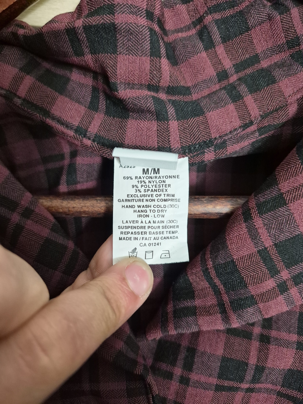 Simons Burgundy and Black Plaid Cropped Button-Up Top - Picture 4 of 5